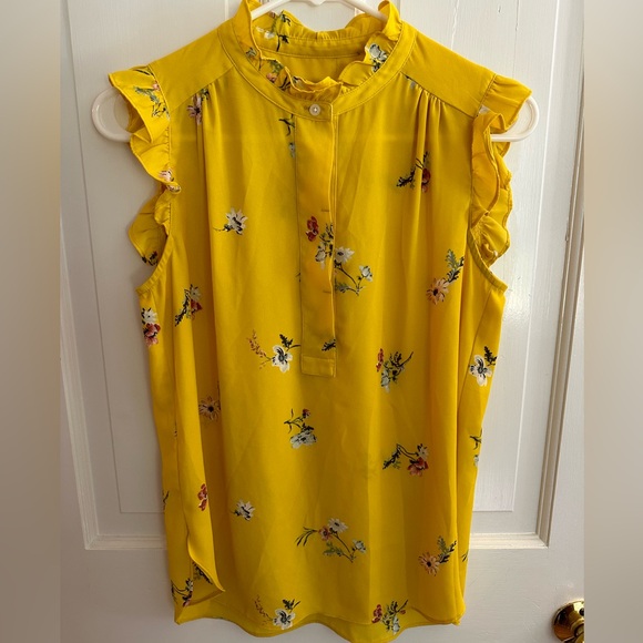 LOFT yellow flowered work shirt. XS. - Picture 1 of 4